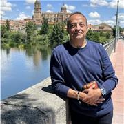 Imparto clases , siempre adaptándome a cada alumno ( necesidades y capacidades ) hasta subirle al máximo de nivel y aprendizaje